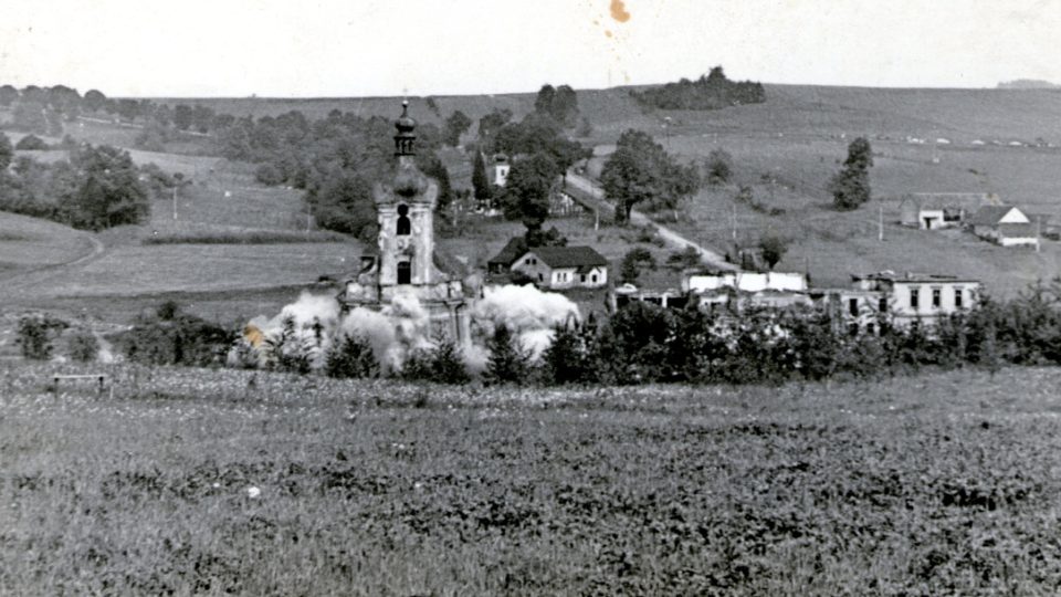 Demolice kostelu v Těrlicku