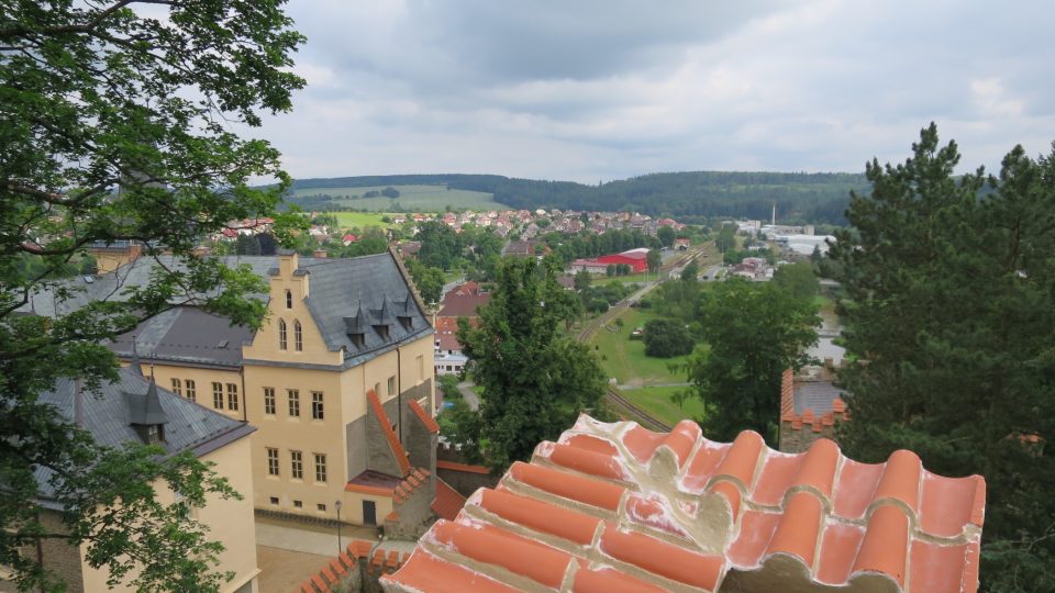 Výhled ze střechy Kolowratské věže na Zruč