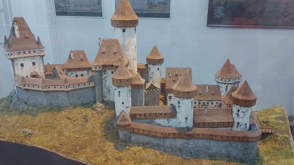Model hradu Týřov v Památníku Joachima Barranda ve Skryjích