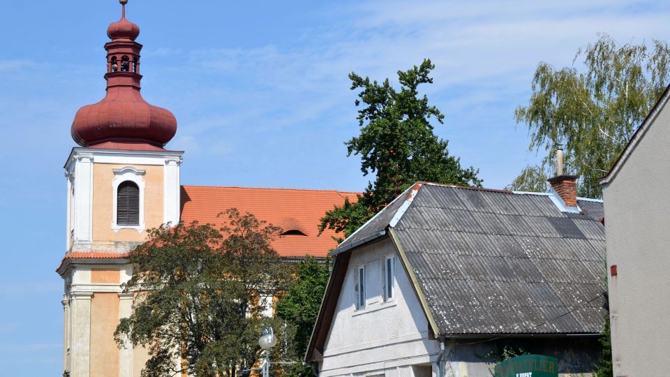 Pan Hypolit Vopat koupil dům nedaleko kostela záměrně