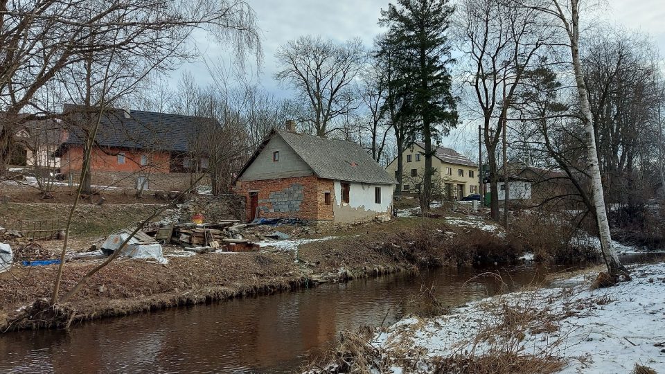 Domek Františka Kavána na břehu Chrudimky ve Vítanově