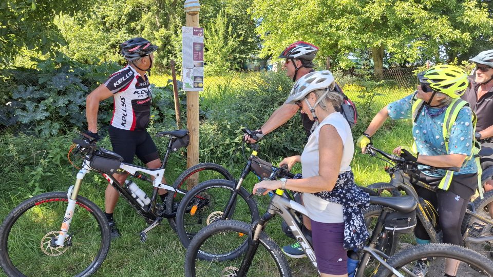 Zajímavosti o planetách rozhodně upoutají nejen děti | foto: Tereza Brázdová, Český rozhlas Zajímavosti o planetách rozhodně upoutají nejen děti