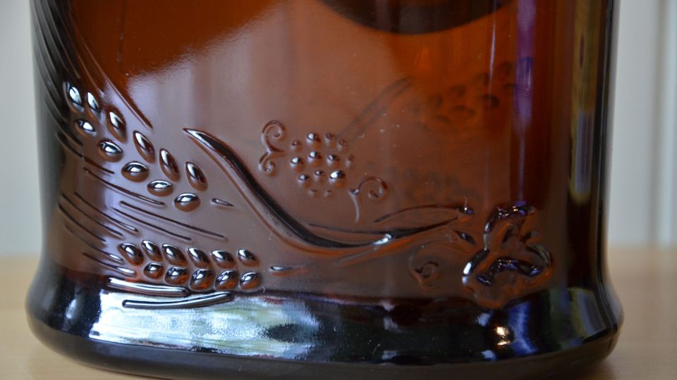 Design u skleněných lahví snoubí funkčnost a estetiku.JPG