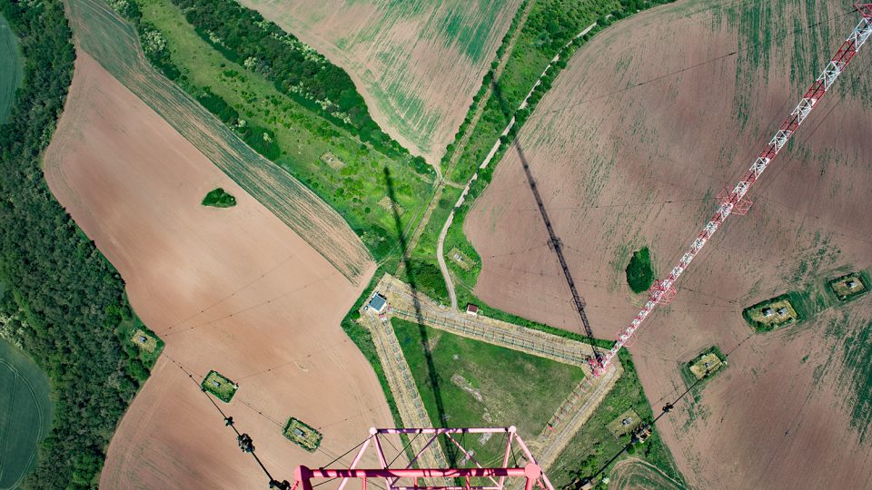 Legendární středovlnný vysílač Liblice odkrývá své nitro | foto: Andrea Filičková, Český rozhlas Legendární středovlnný vysílač Liblice odkrývá své nitro