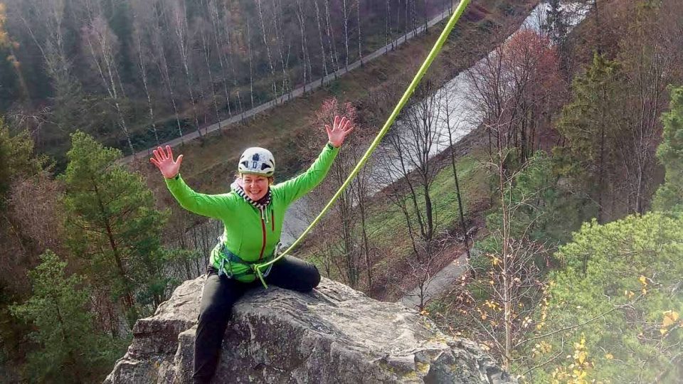 Svůj prvovýstup si na skalách v Kružberku odbyla i naše redaktorka Romana Kubicová