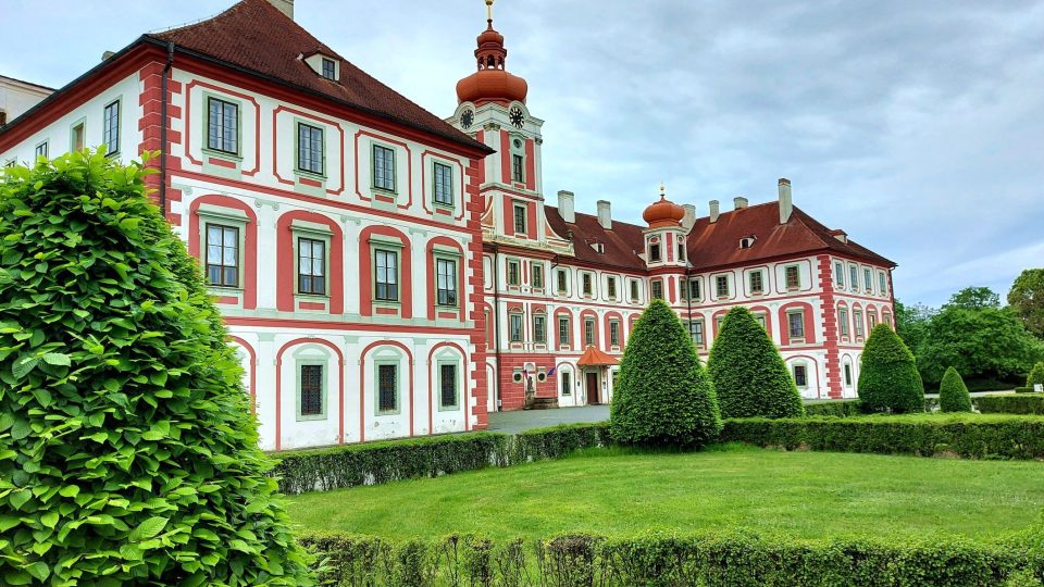 Muzeum se nachází ve 2. patře zámku Mnichovo Hradiště