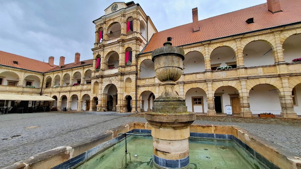 Nádvoří zámku Moravská Třebová