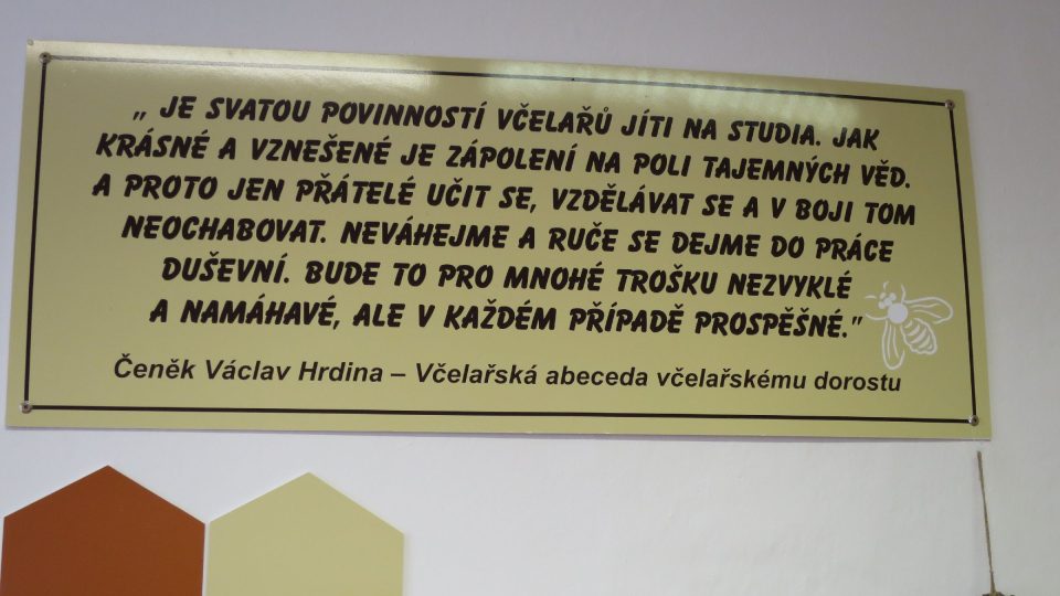 Motivační tabule ve včelařském učilišti