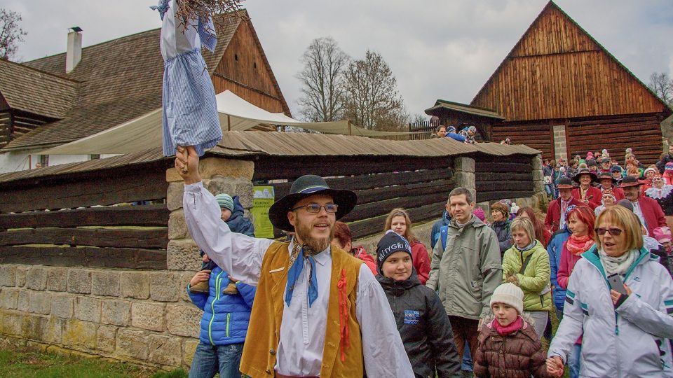 Vynášení Moreny z Dlaskova statku