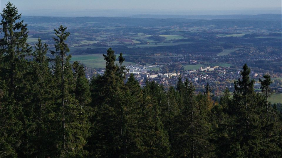 Pohled z rozhledny Žalý směrem k Vrchlabí