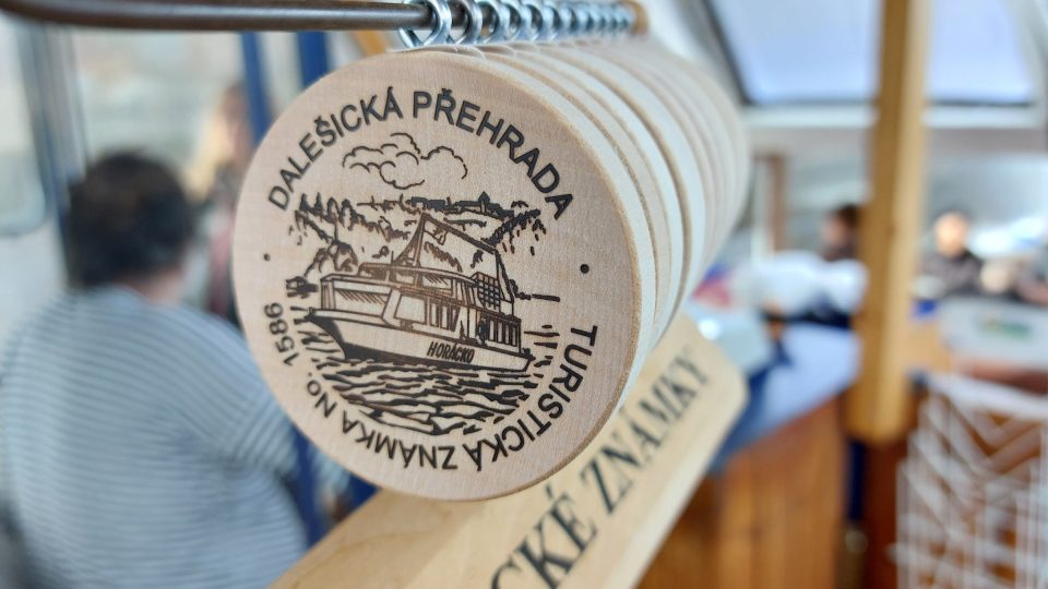 Přehrada má svou turistickou známku | foto: Irena Šarounová, Český rozhlas Přehrada má svou turistickou známku