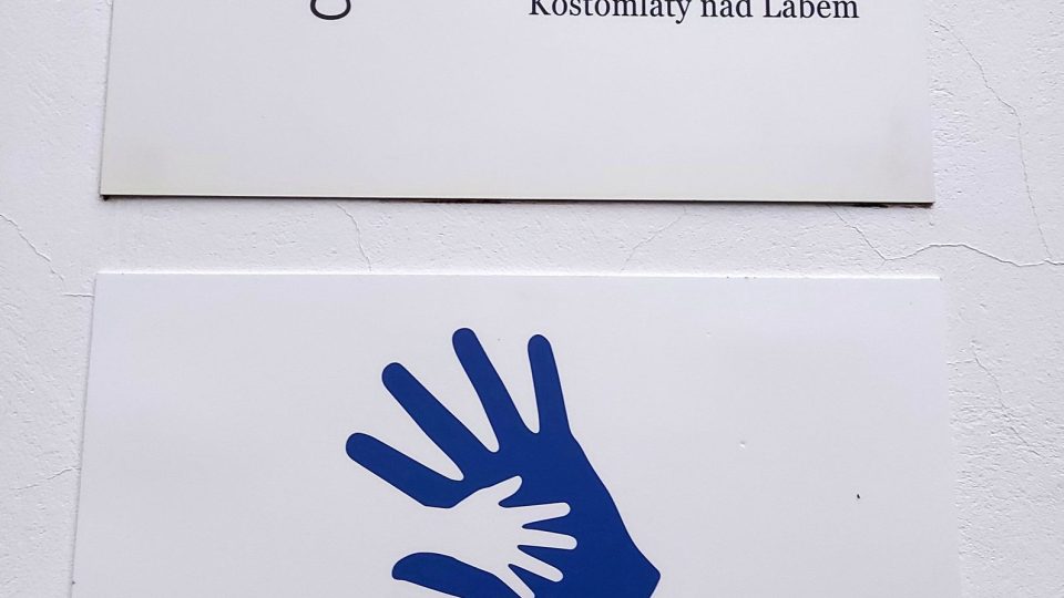 Obecní knihovna a komunitní centrum v Kostomlatech nad Labem | foto: Jolana Nováková, Český rozhlas Obecní knihovna a komunitní centrum v Kostomlatech nad Labem