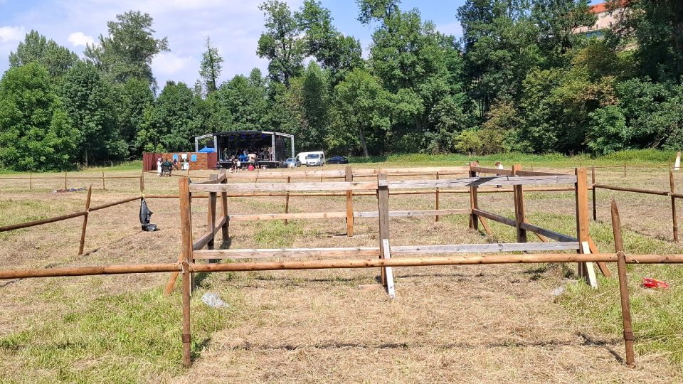 Kolbiště, ve kterém svedli svůj první boj těžkooděnci a lehkooděnci