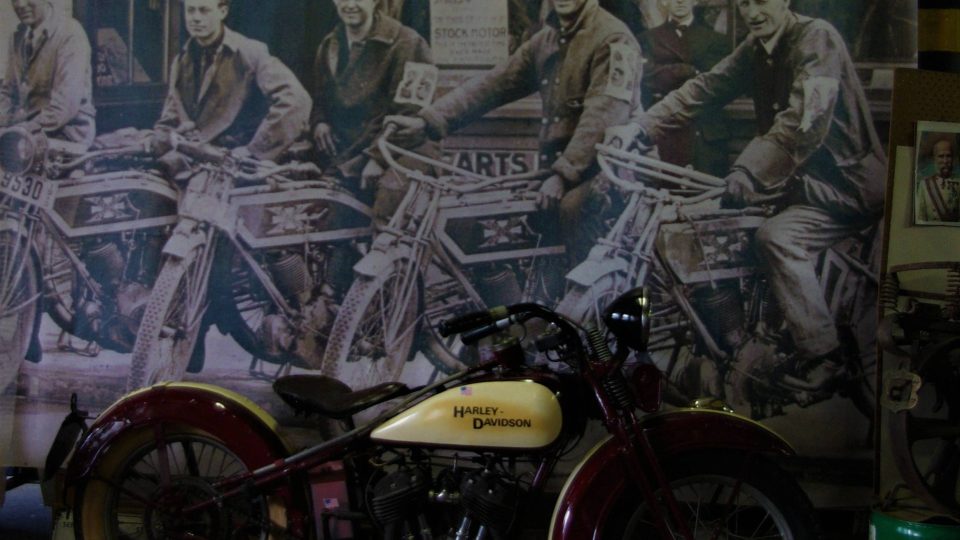 Harley Davidson z roku 1930, obsah 750, model D