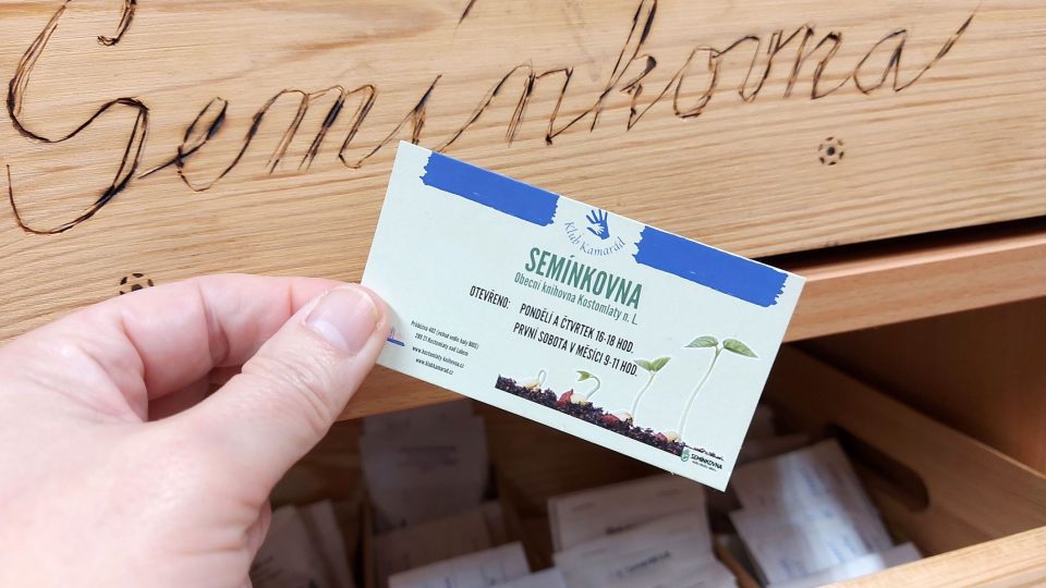 V knihovně funguje také Semínkovna | foto: Jolana Nováková, Český rozhlas V knihovně funguje také Semínkovna
