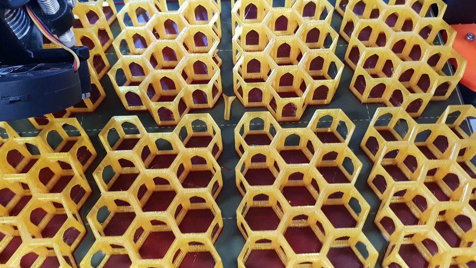 Inspirací byly včelí plástve | foto: Lukáš Milota, Český rozhlas Plzeň Inspirací byly včelí plástve