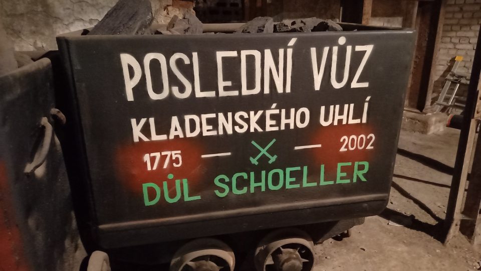 Poslední vozík černého uhlí