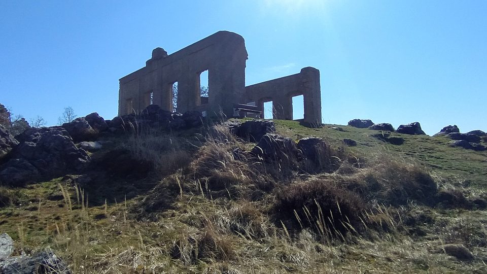 Pozůstatky letohrádku Kamýk | foto: Kateřina Dobrovolná, Český rozhlas Pozůstatky letohrádku Kamýk