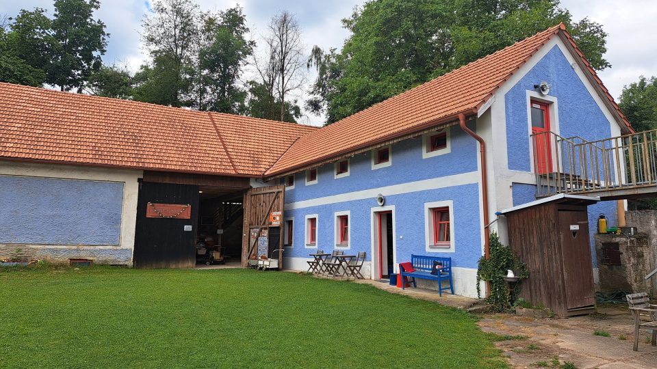 Muzeum Staré krásnosti sídlí na Mělnicku v obci Velký Újezd - Chorušice