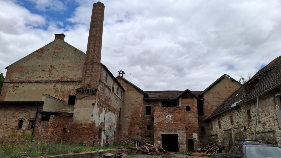Panský pivovar ve Smečně kdysi patřil k největším pivovarům na Rakovnicku | foto: Markéta Vejvodová, Český rozhlas Panský pivovar ve Smečně kdysi patřil k největším pivovarům na Rakovnicku
