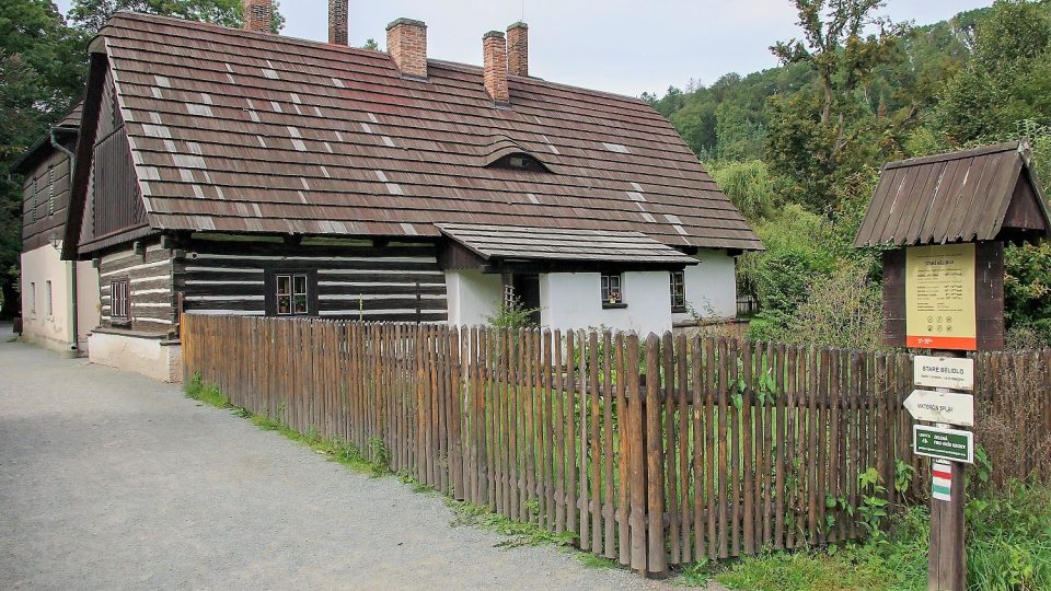 Roubenka na Starém bělidle v Babiččině údolí