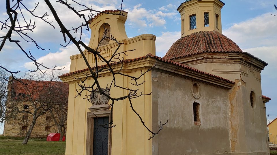 Kostelní kaple sv. Jana Nepomuckého v Hospozínku