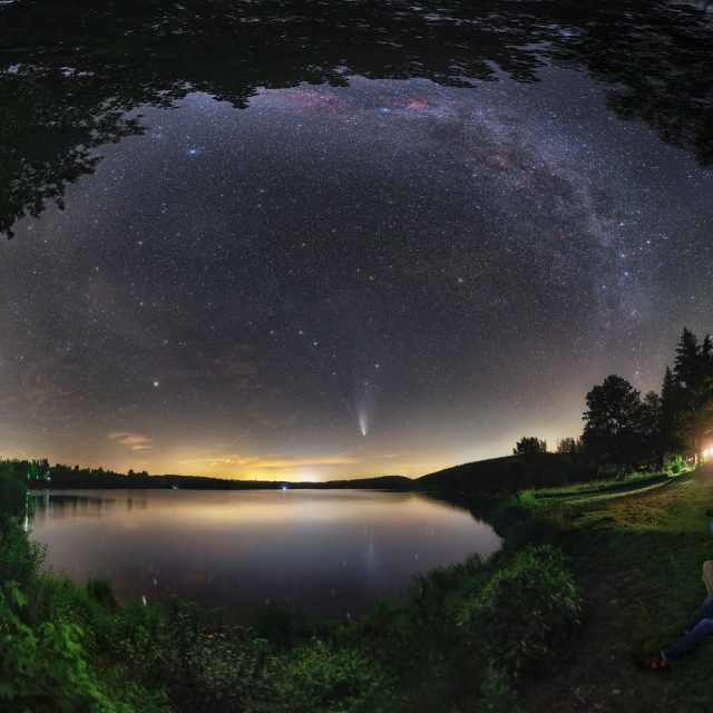 Letní obloha a kometa NEOWISE - Zátoka - Seč 22-07-2020 | foto: Petr Horálek