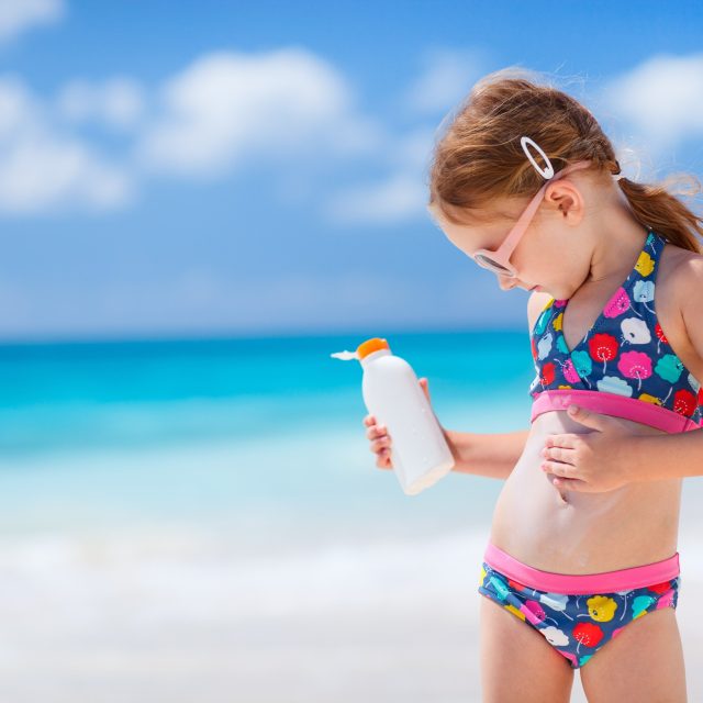 Opalování dětí  (ilustrační foto) | foto: Fotobanka Profimedia