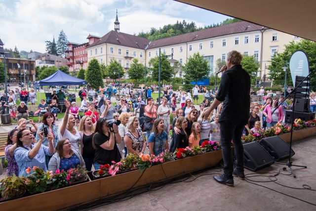 Festivalová atmosféra Léta v lázních