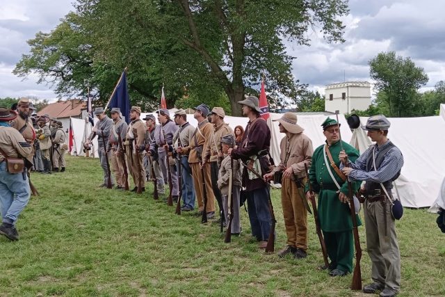 Rekonstrukce bitvy z americké občanské války v Uherském Brodě | foto: Tomáš Fránek,  Český rozhlas